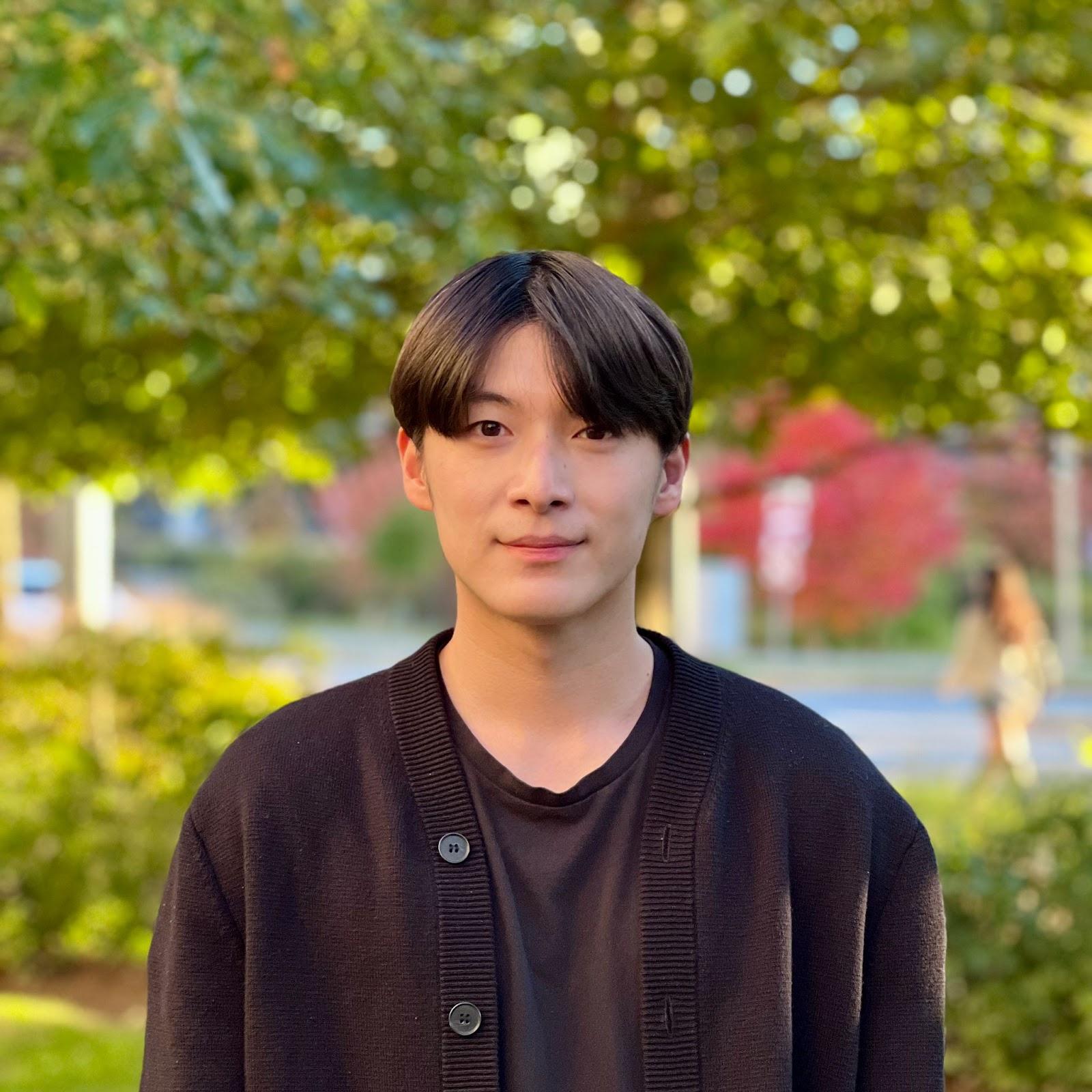 Head shot of Samuel Suh, a master's student in the Department of History of Science and Medicine, Yale University